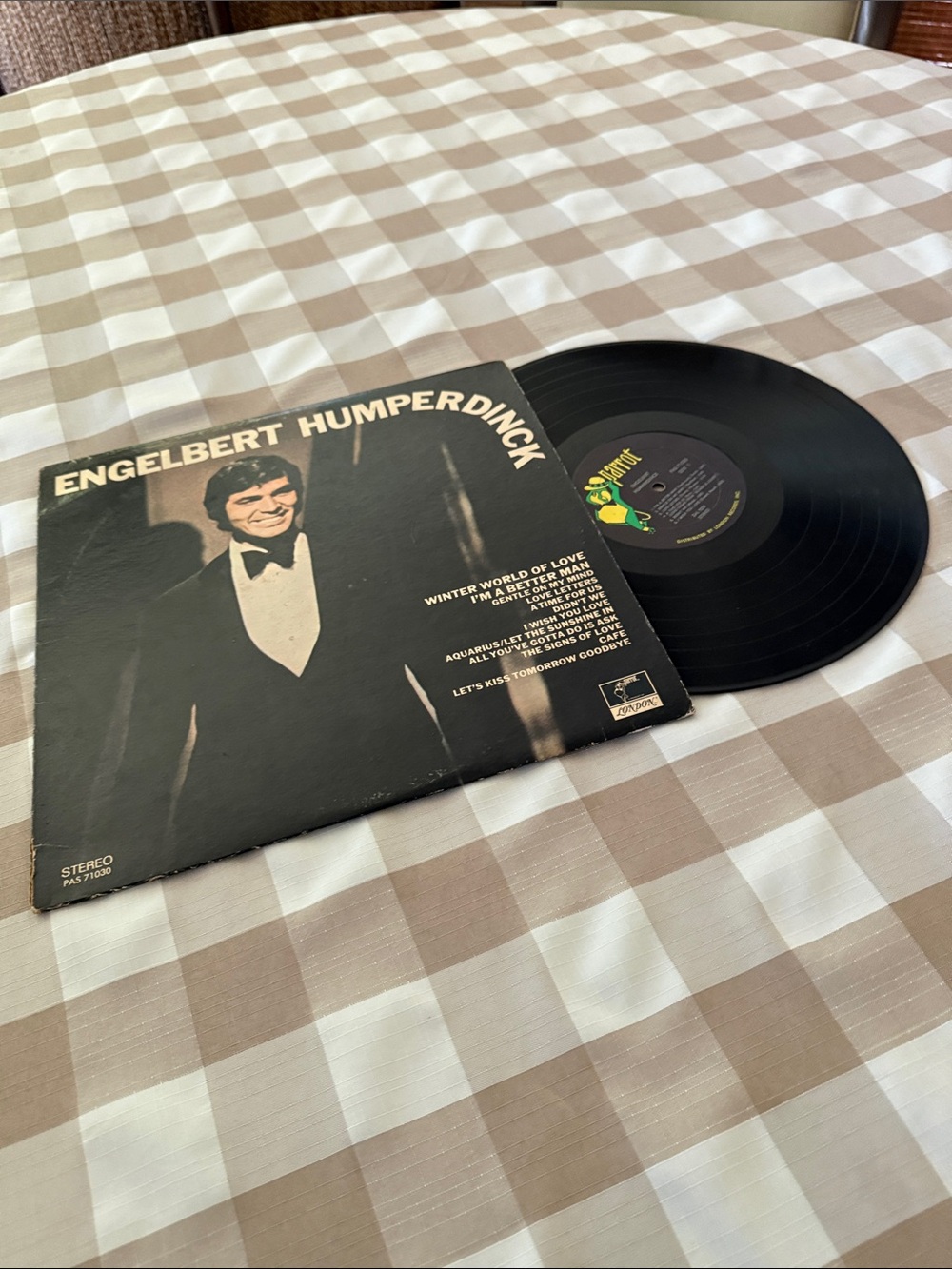 Engelbert Humperdinck Vinyl LP - Classic Black Record